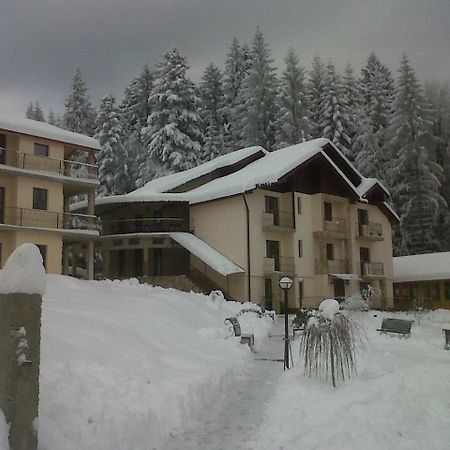Pensiunea Lu' Movila Дурау Екстериор снимка